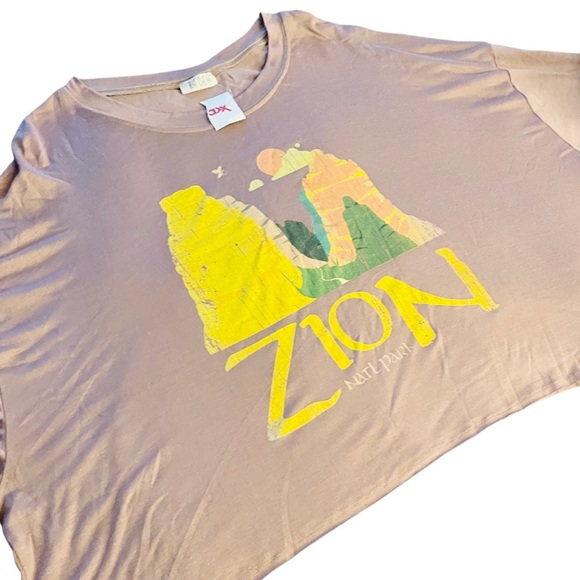 wst cst Tops - NWT Wst Cst Brown Zion National Park Graphic Cropped Tee